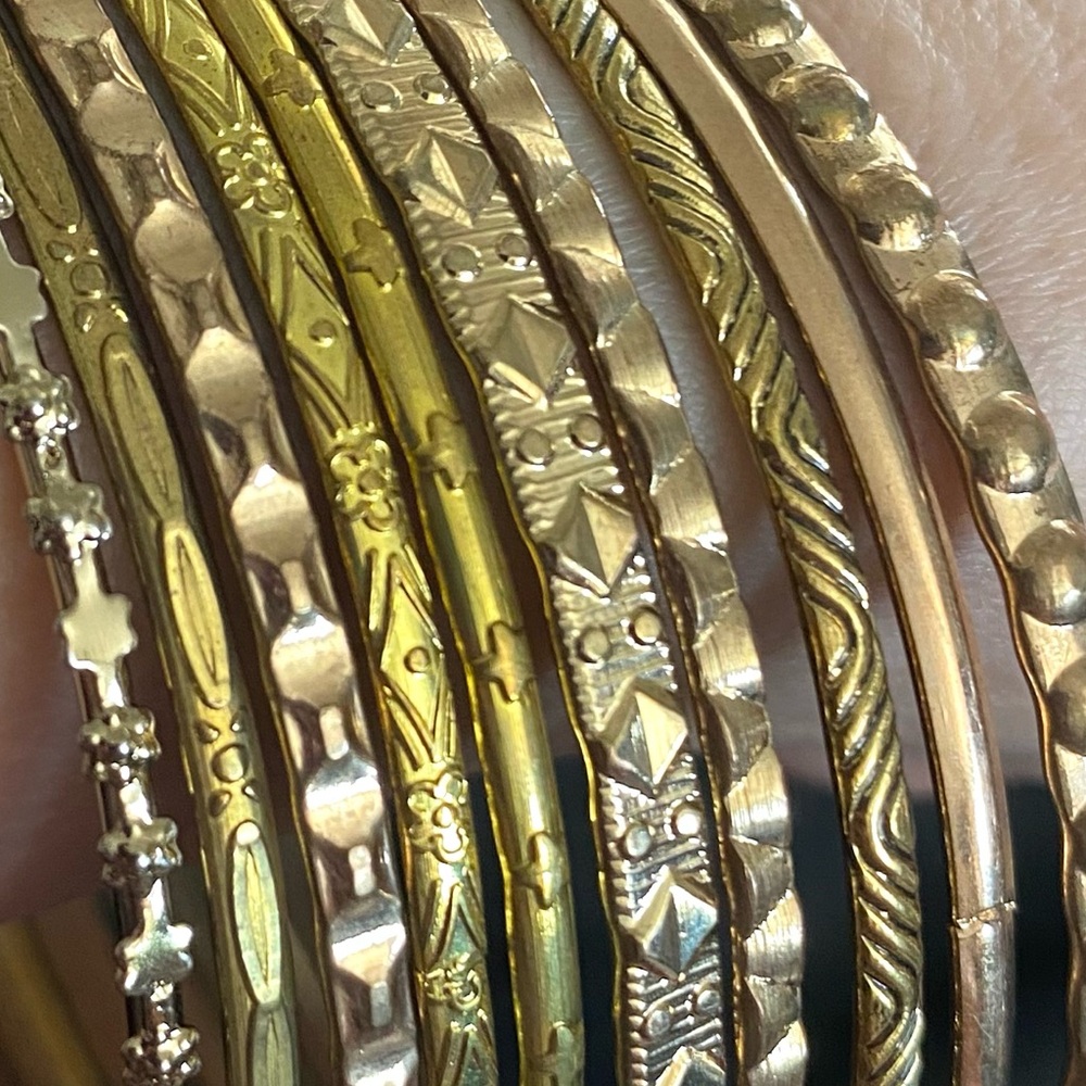 Vintage Gold Tone Assorted Stackable Bangle Brace… - image 4